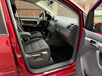 VW Touran II, rok 2015, benzín, 142.855 km, nová STK - 7