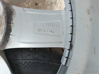 P: 16" litá kola Audi - 7