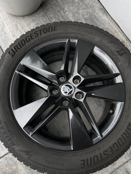Originál Škoda 215/55 R17 - 7