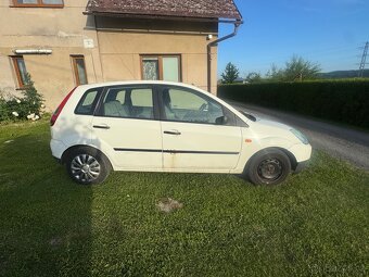 Ford Fiesta - 7