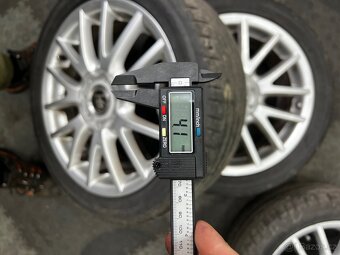 Prodám alu kola 5x112 r17 s pneumatikami Dunlop - 7