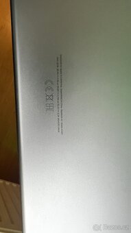 Prodám MacBook Air 13" (2022) – M2 / 8 GB RAM / 512 GB SSD - 7