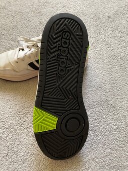 Bílé tenisky, botasky Adidas, vel. 35 1/2 - 7