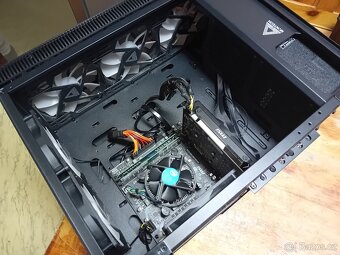 PC/i3-8100 4x3,60GHZ/16GB DDR4/240GB SSD + 1TB/GPU 2GB/W11 - 7