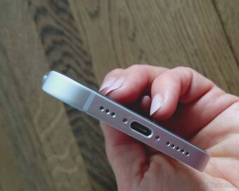 iPhone 16E bílý, 128 GB - 7