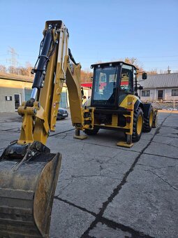 Caterpillar - 7
