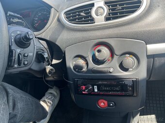 Renault Clio 1.2 i 55KW - 7