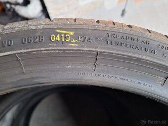 Prodám letní pneu 235/35/19 Pirelli - 7
