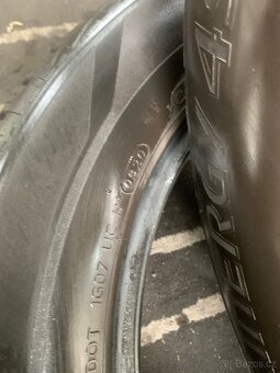 Zimni pneu 2x Hankook 215/60 R17, 8mm - 7