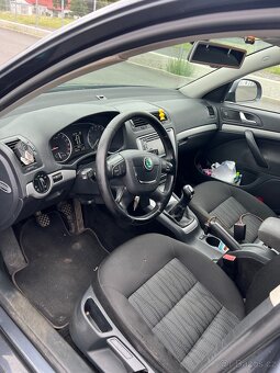 Škoda oktávka 2 1.6 tdi 77 kw 2012 rok - 7