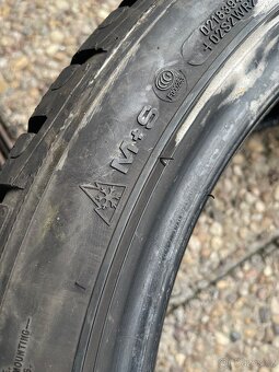Zimní pneu 245/40/18 goodyear 6-6,5mm - 7