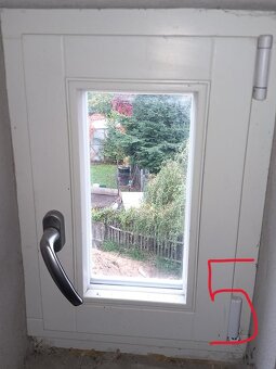 DŘEVĚNÁ EUROOKNA S IZOLAČNÍM DVOJSKLEM, STÁŘÍ 5 LET - 7