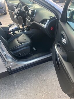 Jeep Cherokee 2019, 2,2 4x4 Automat edice Night Eagle - 7