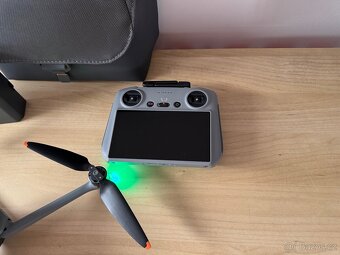 DJI Air 3 Fly More Combo (DJI RC 2) Jako nový - 7