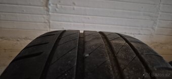 ALU 4x100, 185/55/14 originál VW, letní pneu - 7
