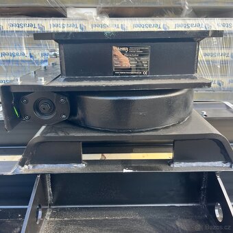 Rovnací rám pro bagry 8-14t - 7