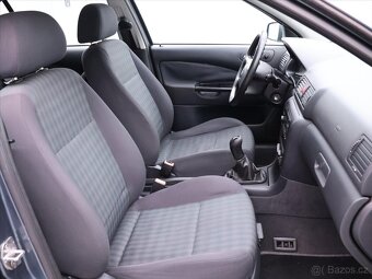Škoda Octavia 1,6 i 75kW CZ Klima Tažné (2003) - 7