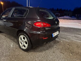 Alfa romeo 147 - 7