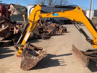 Minibagr JCB 8026CTS. - 7