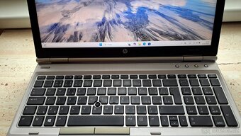 HP EliteBook 8570p/ Core i7 / 8 GB / SSD 240GB/ WIN 11 PRO - 7