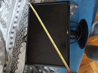 22" širokoúhlý monitor LG Flatron W2234S - 7