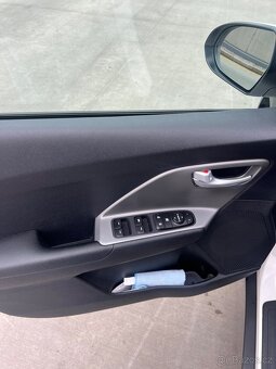 Kia Niro 1.6 hybrid- DPH- PLNÁ HISTORIE - 7
