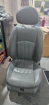 Prodám náhradní díly na Mercedes CLS W219 - 7
