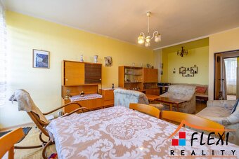 Prodej bytu 2+1 s balkónem, ul. Centrum Karviná, výhled na B - 7