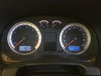 VW Bora Variant 1.8T Highline AUM - 7