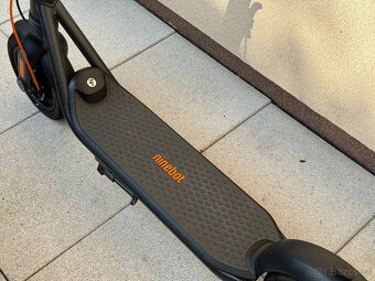 Segway Ninebot KickScooter F2 Pro E - TOP STAV - 7