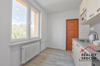 Pronájem zrekonstruovaného bytu 2+1 s balkonem, 55 m2, V Ale - 7