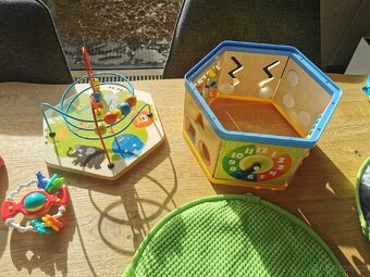 Různé interaktivní hračky - 7