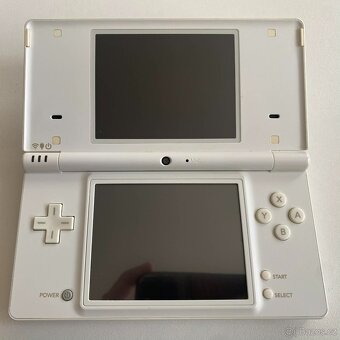 Nintendo DSi  White  + 64gb - 7
