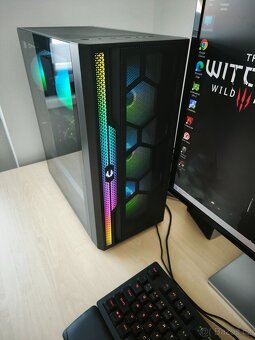 Herní 8-jádro Ryzen 7-2700X/32GB RAM/ RX5600XT/SSD 1TB/W11 - 7