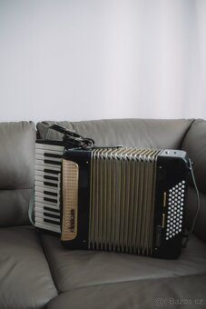 Prodám akordeon Delicia – včetně originálního kufru - 7