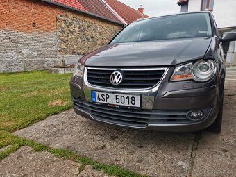 Volkswagen Touran - 7