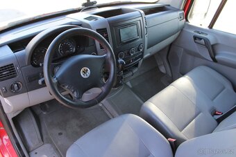Volkswagen Crafter 2.5TDI,8MÍST,KLIMA,TAŽNÉ - 7