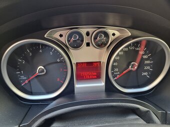 Ford Focus combi 2.0i - 7