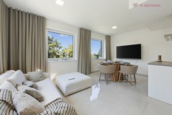 Prodej bytu 3+kk s terasou 90m2 a parkováním u domu, Praha Z - 7