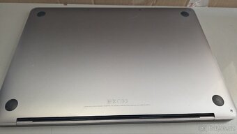 Apple MacBook Pro A1708

 - 7
