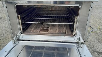 Kombinovaný gastro sporák Zanussi ( 4x plyn. hořák + el.pec - 7