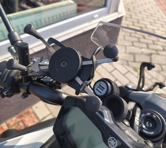 YAMAHA MT-07 - 7