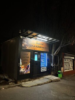 Prodejní stánek na metru Háje - 7