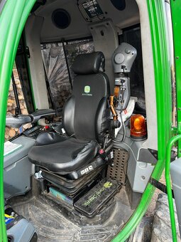 Vyvážecí souprava JOHN DEERE 810E - 7