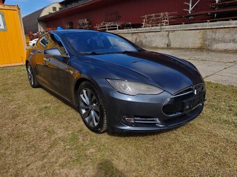 Tesla Model S 85d free charging - 7