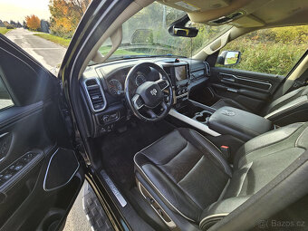 Dodge Ram 1500 Laramie 5.7L 2020 - long bed, 4x4 - 7