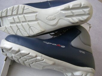 Běžkové turistické zateplené boty EPOKE vel.44,váz. NNN - 7