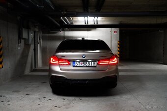 BMW M550i V8 - 7