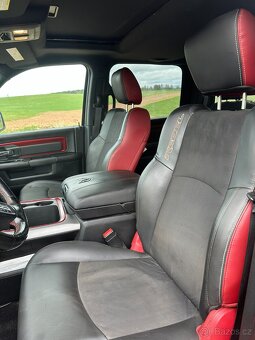 Dodge RAM Rebel 5.7 HEMI - 7