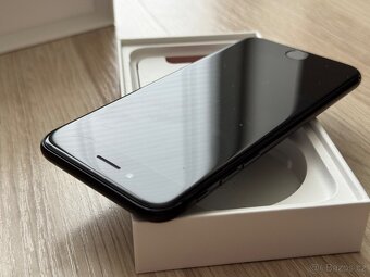 Apple iPhone SE 2. Generace 64Gb - Černý - 7
